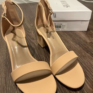 DREAM PAIRS Women's Low-Chunk Heel Pump Sandals. 
Size 7.5